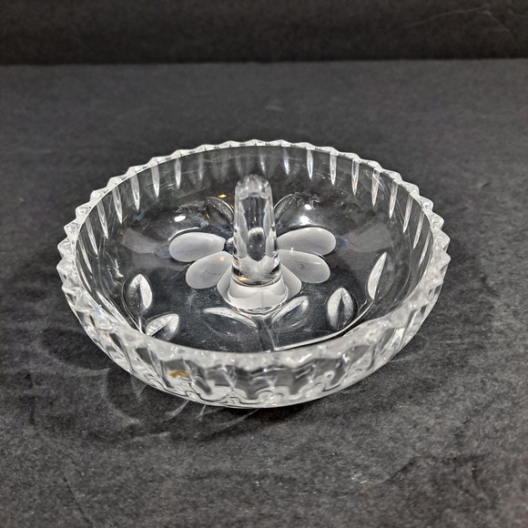 Princess House Jewelry Princess House Crystal Ring Holder Trinket